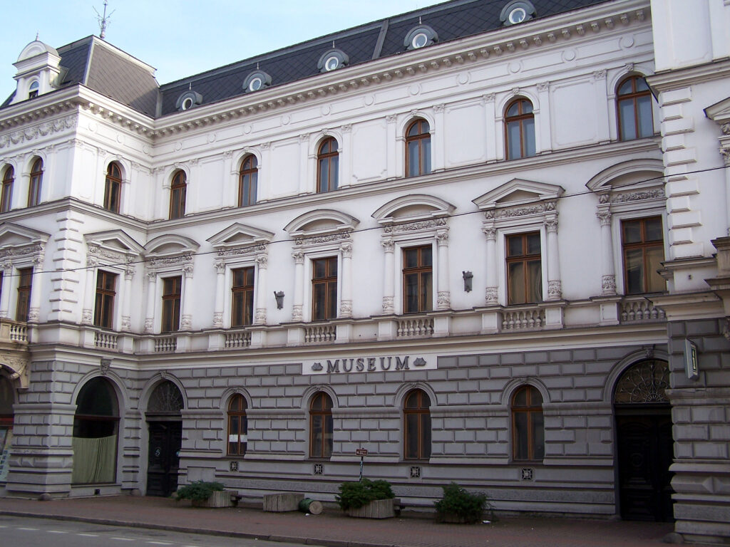 Po stopách osídlení a historie Těšínska