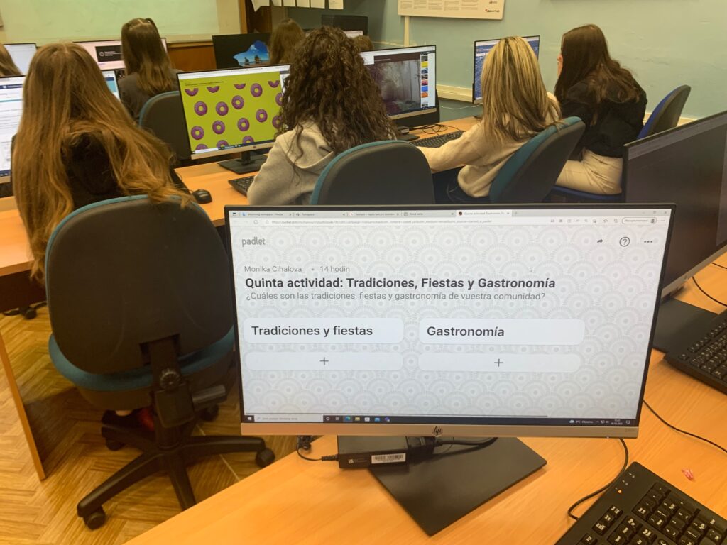 Todos distintos, todos España