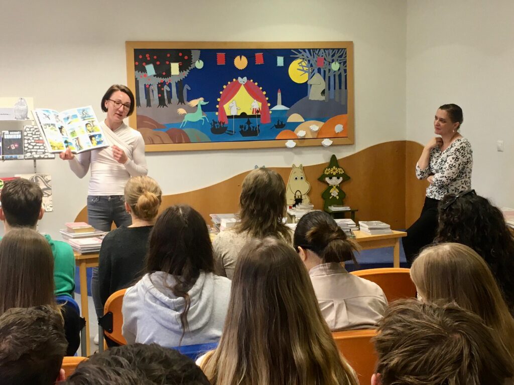 Oktávy na besedě o komiksu