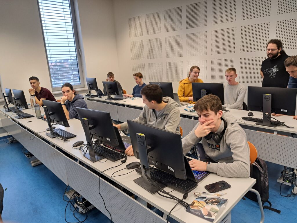 Úspěch našich studentů v Soutěži v programování