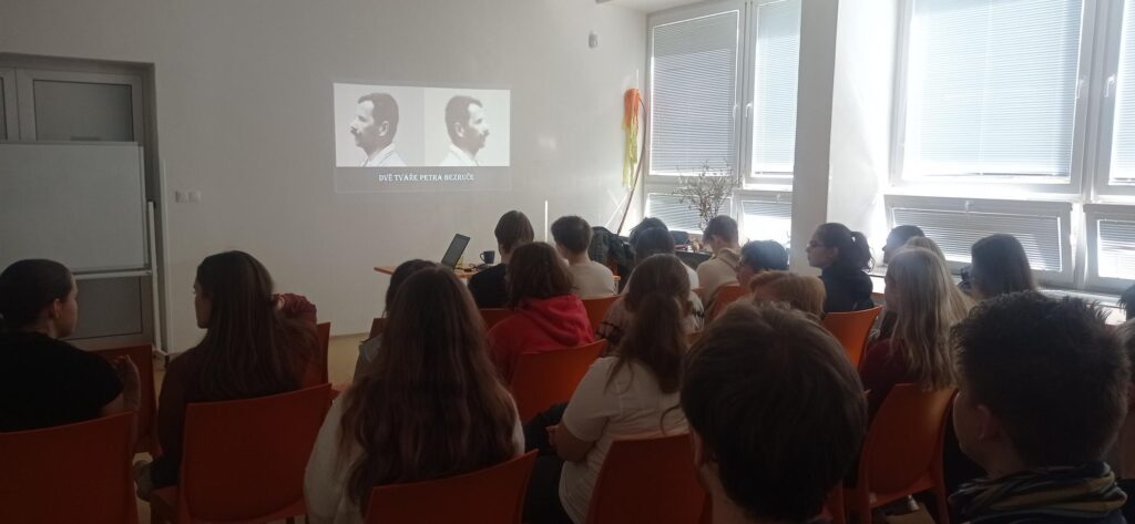 Dvě tváře Petra Bezruče aneb Kde je pravda?