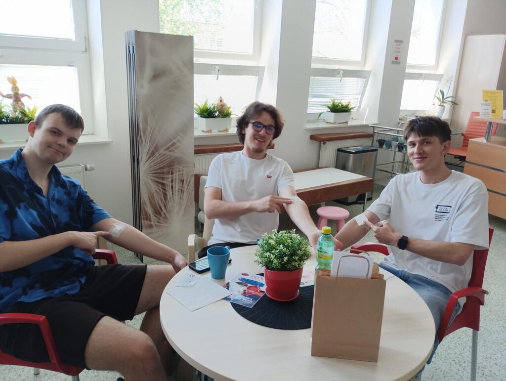 Darování krve aneb poslední hluboká stopa oktávy A před maturitou