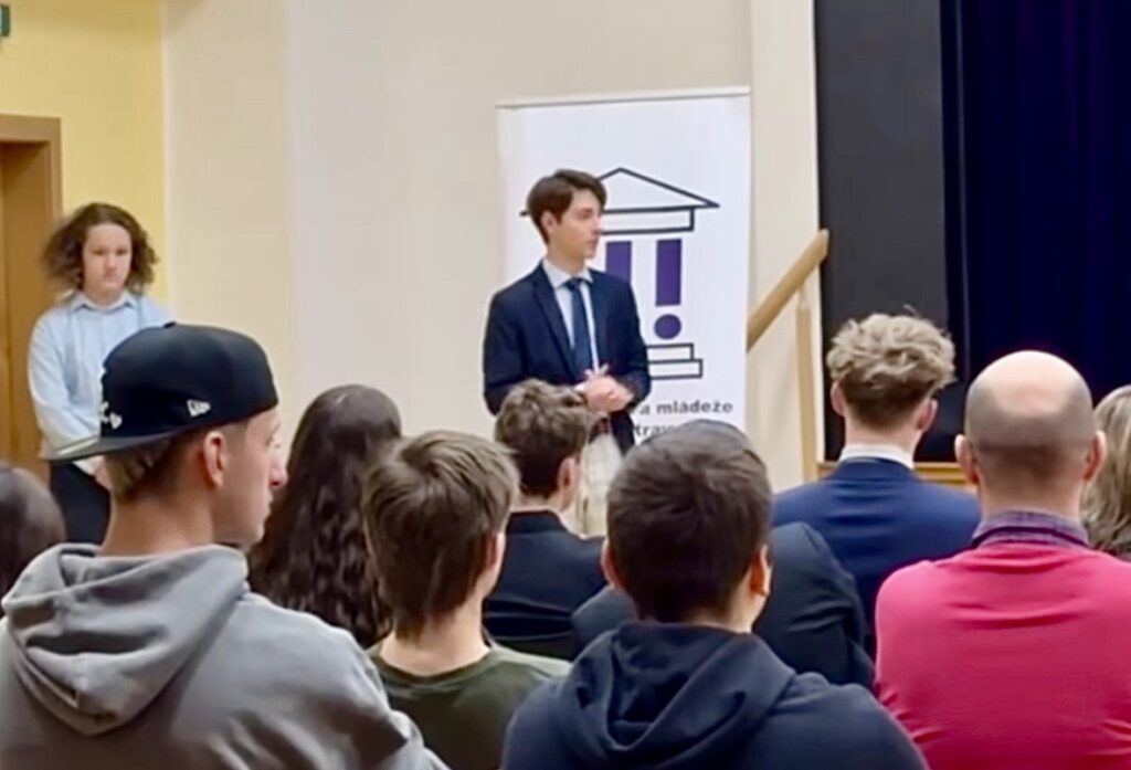 Předvolební debata kandidátů do Poslanecké sněmovny