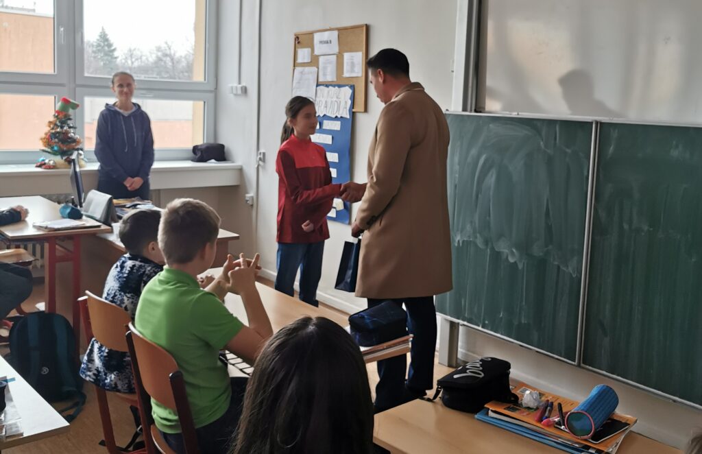 Vítězství, které se počítá: Žákyně primy B triumfovala ve finanční gramotnosti